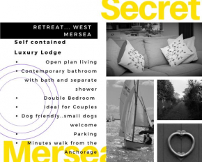 Secret Mersea Retreat - a stroll from the anchorage!